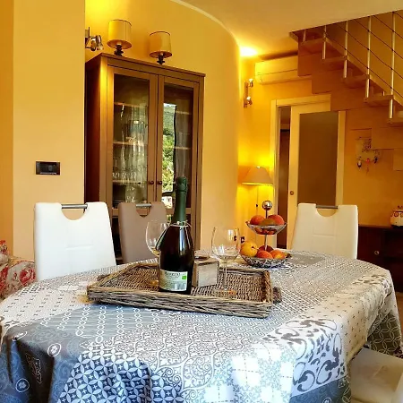 Casa Di Ciccio Apartman Finale Ligure